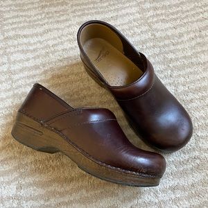 Dansko Woodgrain Clogs